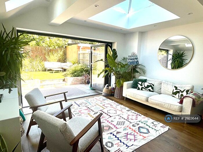 4 Bedroom Terraced House To Rent In Livingstone Road, London, E17