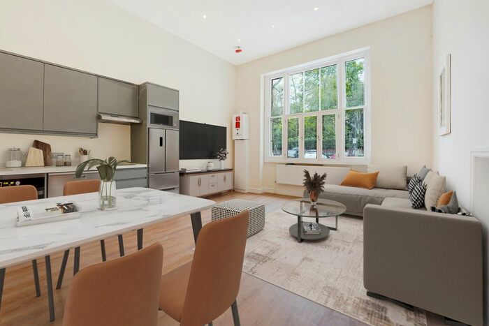 1 Bedroom Flat To Rent In Ennismore Gardens, Knightsbridge, SW7