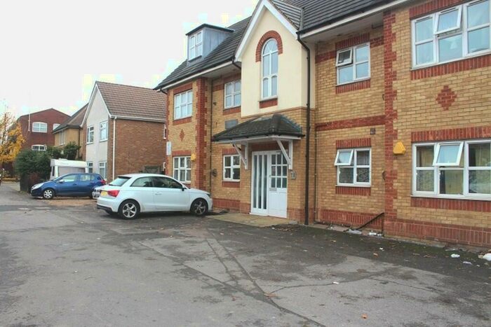 1 Bedroom Flat To Rent In Station Approach, Ruislip, HA4