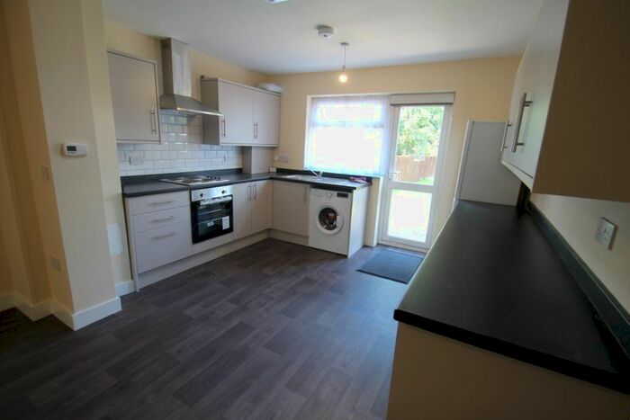 2 Bedroom Property To Rent In Elsenham Road, Manor Park, E12