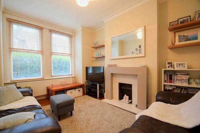 1 Bedroom Flat To Rent In Boundary Road, Colliers Wood, London, SW19