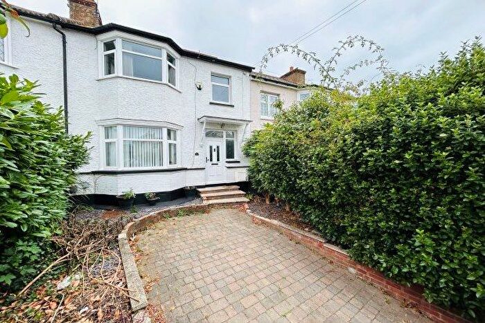 3 Bedroom Property To Rent In Sun Lane, Gravesend, DA12