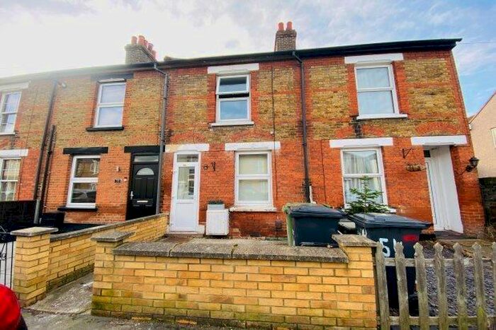 2 Bedroom Flat To Rent In Eleanor Road, Waltham Cross, EN8