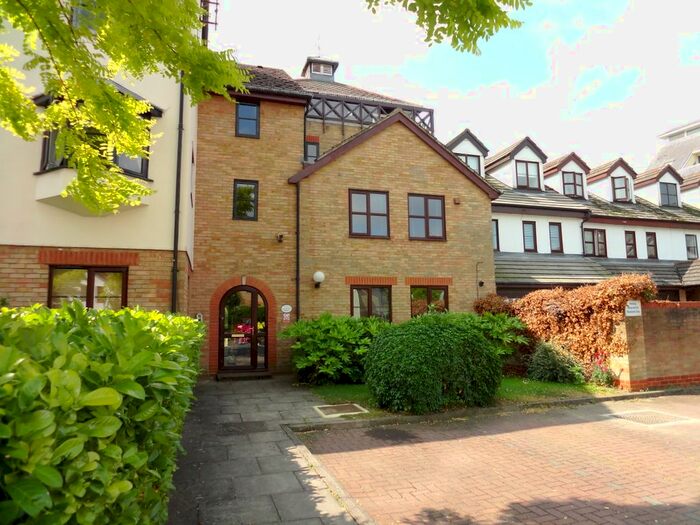 1 Bedroom Flat To Rent In Albany Mews, Star Street, Ware, SG12