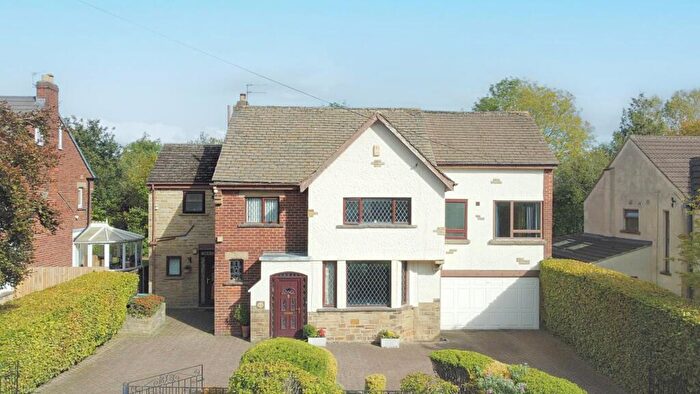 6 Bedroom Detached House For Sale In Woodhall Park Avenue, Stanningley, Pudsey, LS28