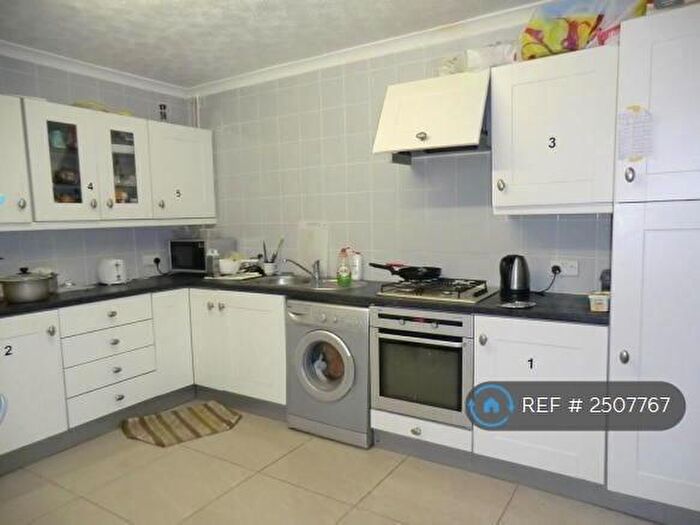 5 Bedroom Terraced House To Rent In Gerard Avenue, Coventry, CV4