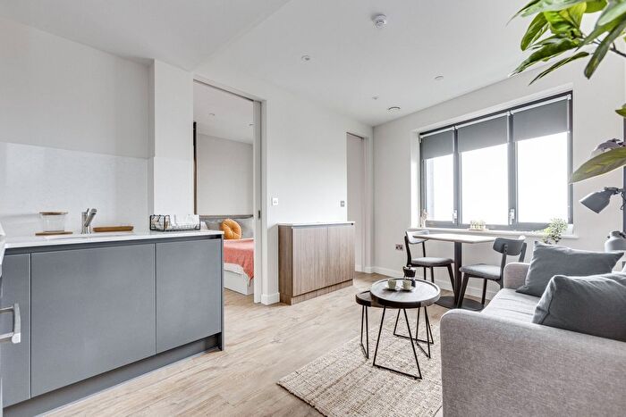 1 Bedroom Flat To Rent In College Road, Croydon, CR0