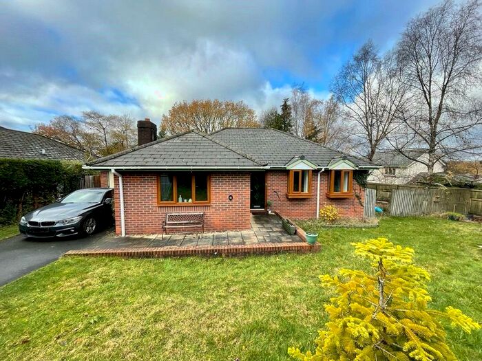 3 Bedroom Bungalow For Sale In Gorse Farm, Llandrindod Wells, Powys, LD1