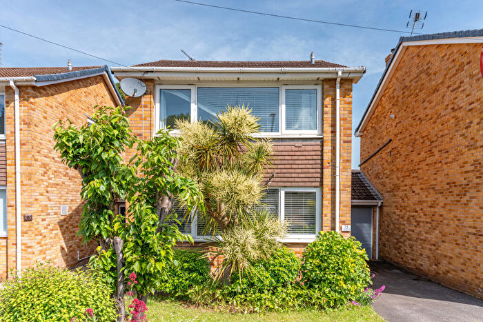 3 Bedroom Link Detached House For Sale In Charlton Mead Drive, BS10
