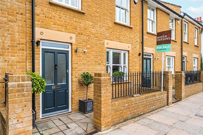 2 Bedroom Property For Sale In Charles Street, Barnes, SW13
