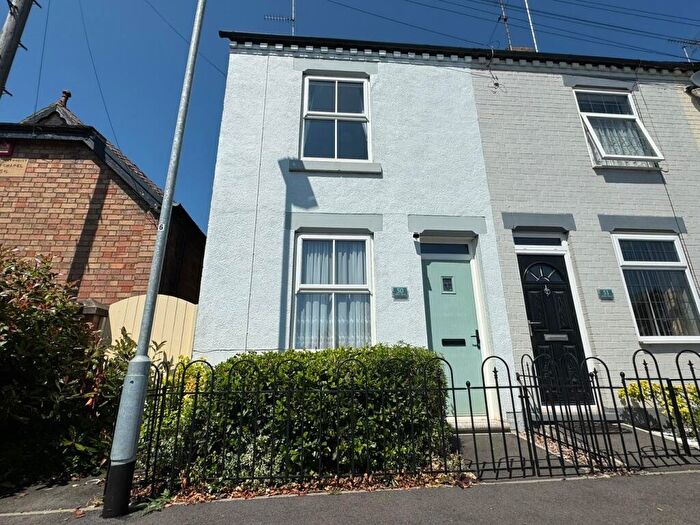 2 Bedroom End Of Terrace House For Sale In Forest Road, Burton-on-Trent, DE13