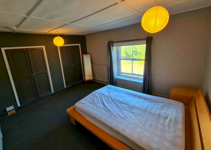 1 Bedroom Terraced House To Rent In Barrack Road, Northampton, Northamptonshire, NN2