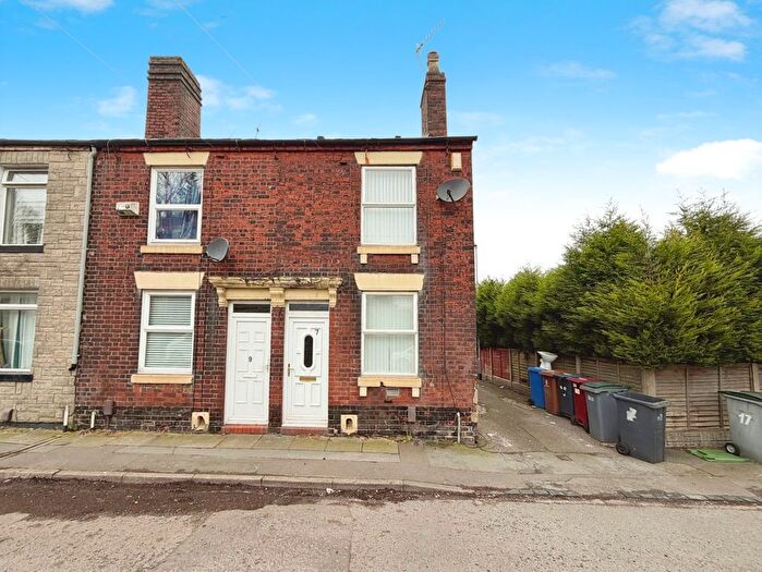 2 Bedroom Terraced House To Rent In Smithpool Road, Stoke-On-Trent, Staffordshire, ST4