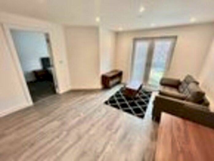 1 Bedroom Apartment To Rent In Alexandra Park, LS4