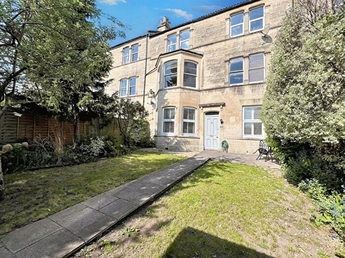 1 Bedroom Apartment For Sale In Entry Hill, Bath, BA2