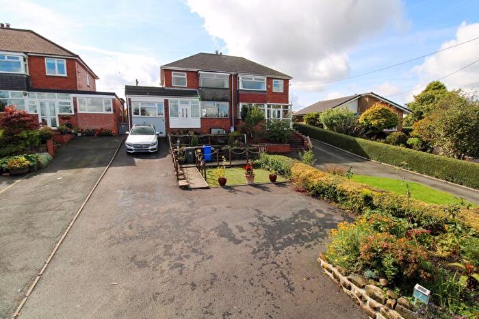 3 Bedroom Semi-Detached House For Sale In Lambourne Drive, Baddeley Edge, Stoke-On-Trent, ST2