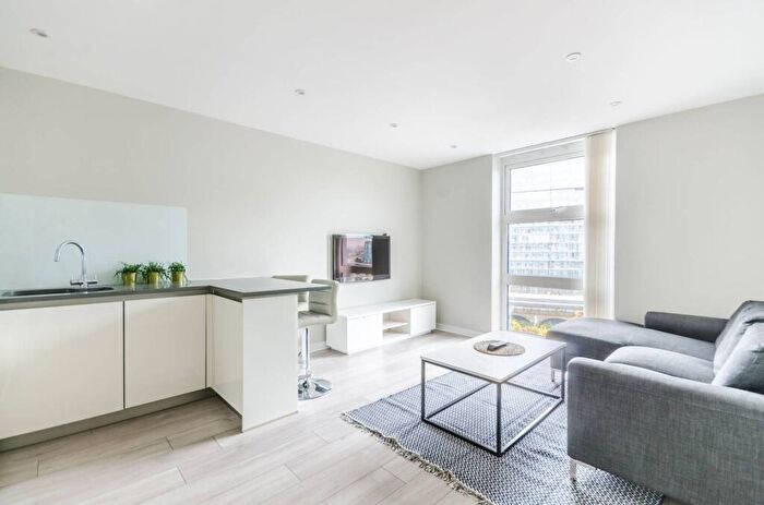 1 Bedroom Flat To Rent In Chelsea Bridge Wharf, Battersea Park, London, SW11