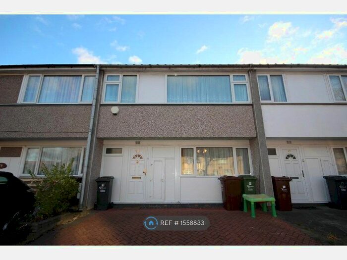 3 Bedroom Terraced House To Rent In Maplestead Road, Dagenham, RM9