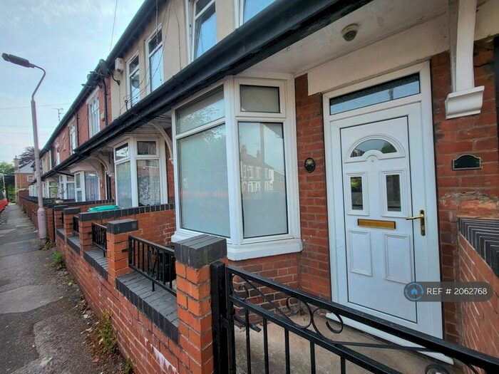 3 Bedroom Terraced House To Rent In Redcliffe Road, Mansfield, NG18