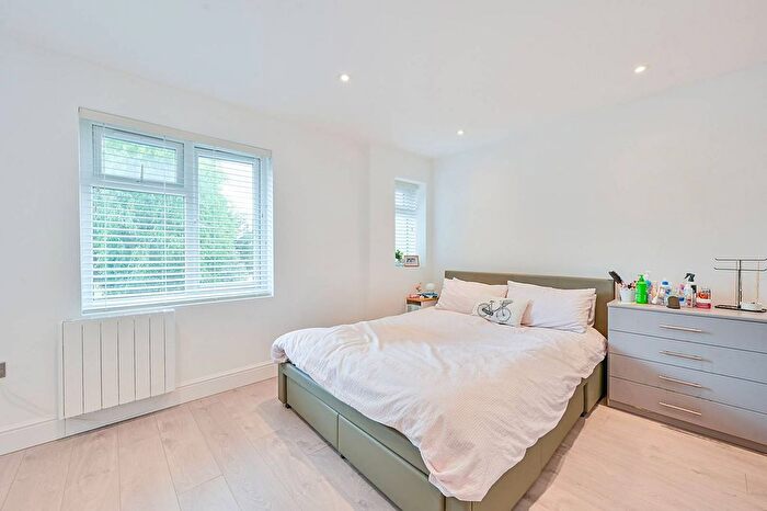 Studio To Rent In Noel Road, Acton, London, W3