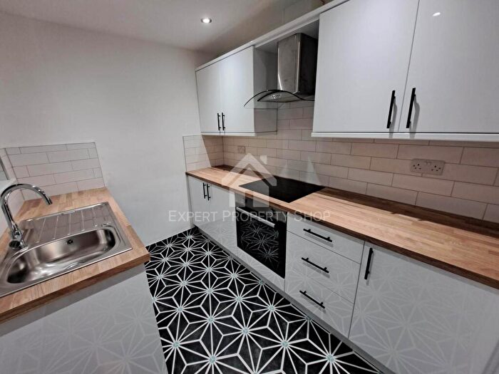 3 Bedroom House To Rent In Eastgate, Worksop, Nottinghamshire, S80