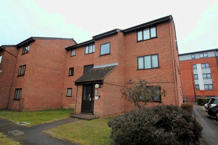 Studio To Rent In Watford, Hertfordshire, WD18