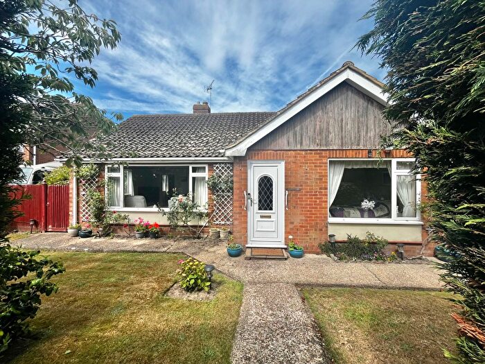 4 Bedroom Bungalow For Sale In St. Mary's Road, New Romney, TN28