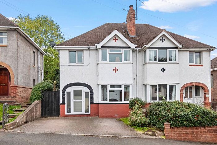 3 Bedroom Semi-Detached House For Sale In Ronkswood Hill, Worcester., WR4
