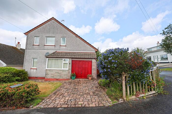 4 Bedroom Detached House For Sale In Roslyn Close, St Austell, PL25