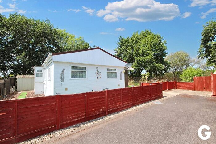 2 Bedroom Park Home For Sale In Stillwater Park, North Poulner Road, Ringwood, Hampshire, BH24