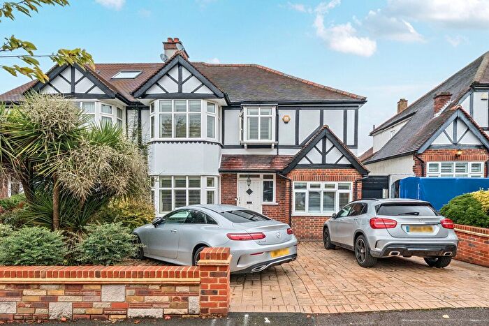 5 Bedroom Semi Detached House For Sale In Uplands, Beckenham, BR3