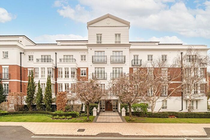 2 Bedroom Flat To Rent In St. Marys Gate, Kensington, W8