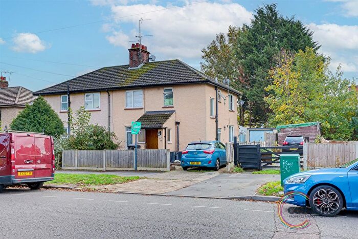 5 Bedroom Semi Detached House For Sale In Kings Road, Chelmsford, CM1