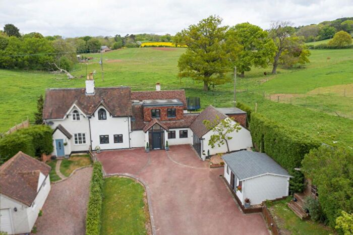 4 Bedroom Semi-Detached House For Sale In Lea End Lane, Alvechurch, Birmingham, B48