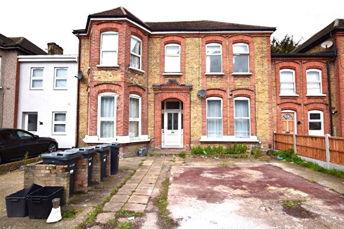 1 Bedroom Flat To Rent In Norfolk Road, Ilford, London, IG3