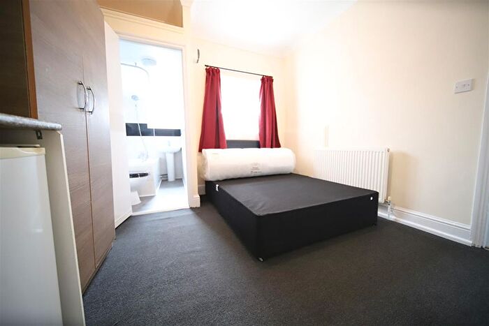 Property To Rent In Lincoln Road, Enfield, EN3