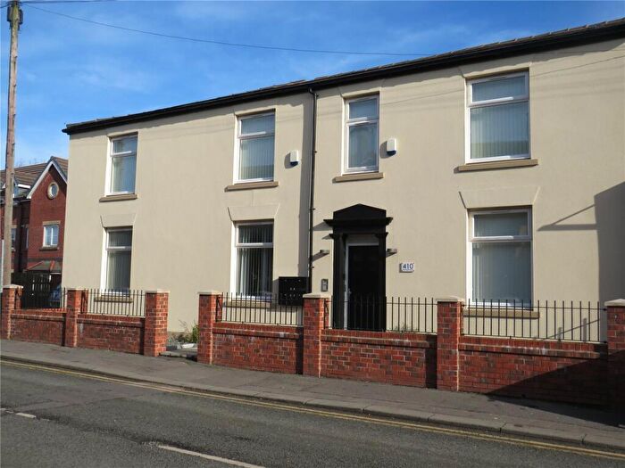 2 Bedroom Apartment To Rent In Rochdale Road, Higher Crompton, Oldham, OL2