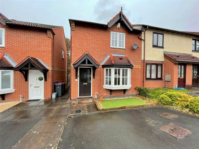 3 Bedroom End Of Terrace House To Rent In St. Marks Close, Telford, Shropshire, TF1