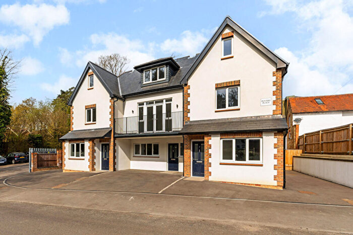 3 Bedroom Town House For Sale In Barford Lane, Churt, Farnham, GU10