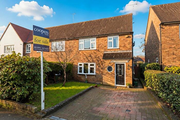 3 Bedroom Property For Sale In Elmbridge Drive, Ruislip, HA4