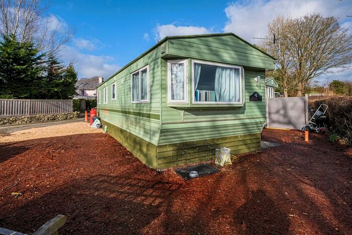 3 Bedroom Mobile/park Home For Sale In Crossgates, Llandrindod Wells, LD1