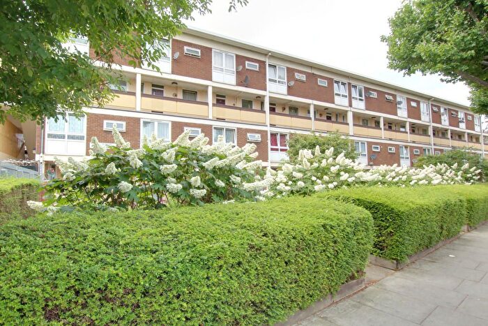 4 Bedroom Maisonette To Rent In Rounton Road, Bow, E3