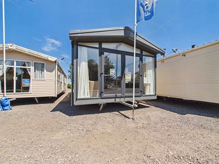 2 Bedroom Chalet For Sale In Grange Leisure Park, Alford Road, Mablethorpe, LN12