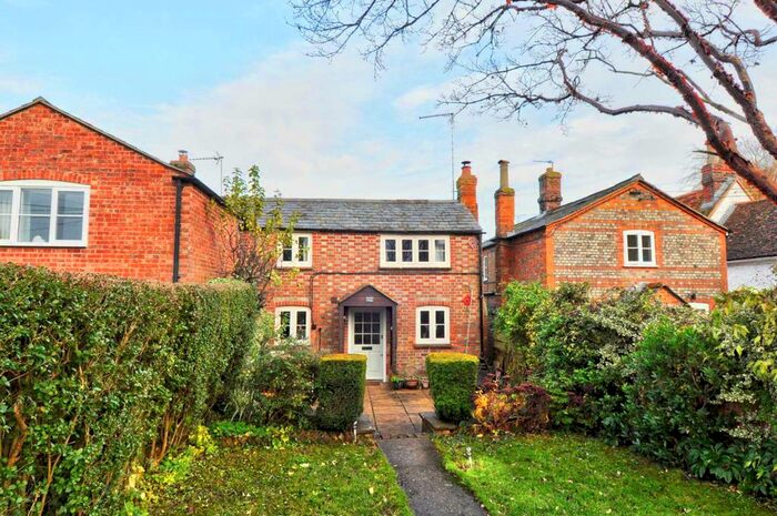 2 Bedroom Semi-Detached House To Rent In Britwell Road, Watlington, OX49