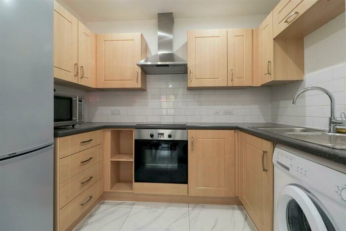 2 Bedroom Apartment To Rent In Caister Hall, Conisbrough Keep, Coventry, CV1