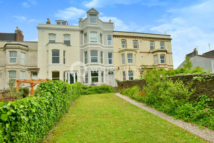 2 Bedroom Flat To Rent In Albert Road, Plymouth, PL2