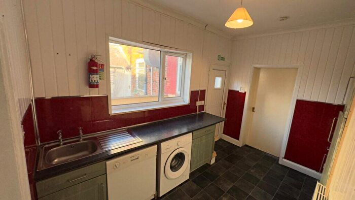 1 Bedroom Flat To Rent In Flat B, Spencer Street, Bishop Auckland, DL14