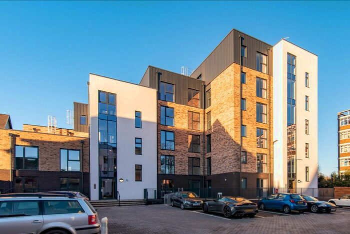 2 Bedroom Flat To Rent In Wilford Lane, West Bridgford, Nottingham, NG2