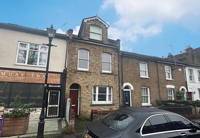 1 Bedroom Flat For Sale In Flat A, Beulah Road, Walthamstow, London, E17
