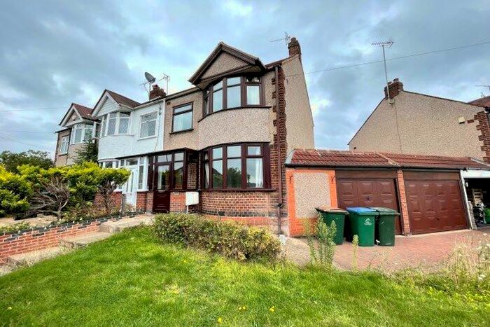 3 Bedroom Property To Rent In Grayswood Avenue, Coventry, CV5